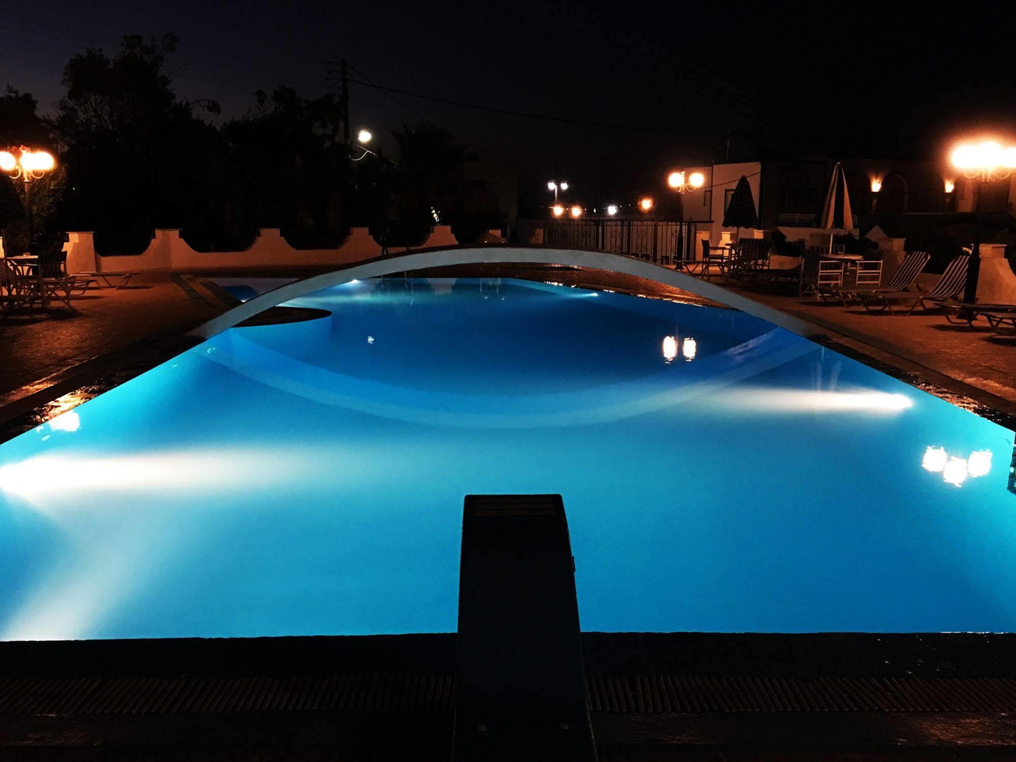 Hotel Lodos Karterados  Luaran gambar